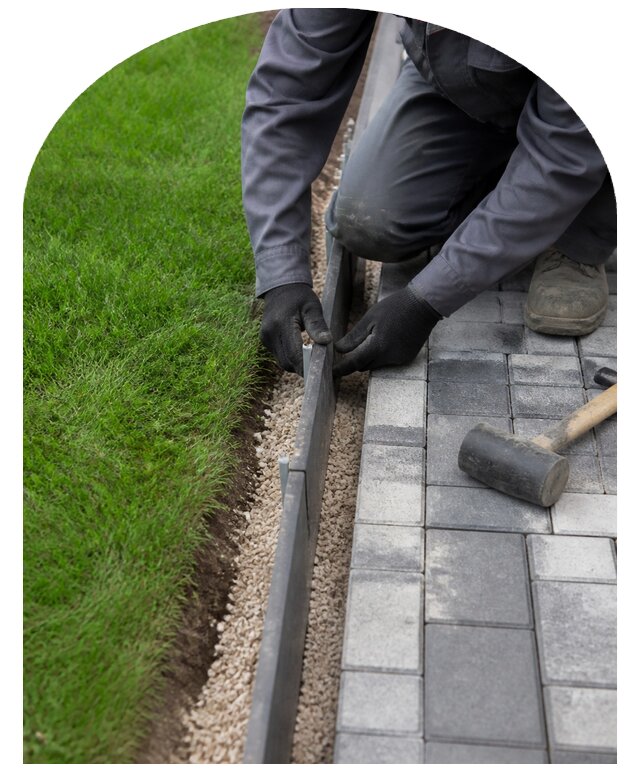 Установка садового бордюра в Юрге по цене от 6952 р. | Метпроект-Юрг
